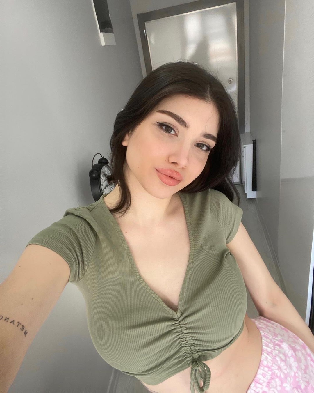 Ruth sexy 5'3 or under(160cm),Bisexual,German,F cup,Arabian